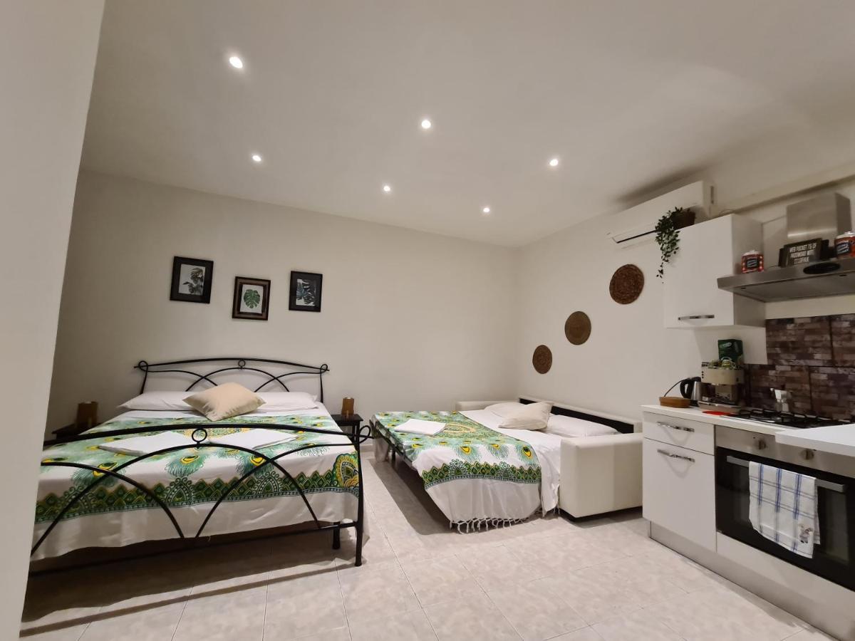 Stella Apartment Genoa Bagian luar foto