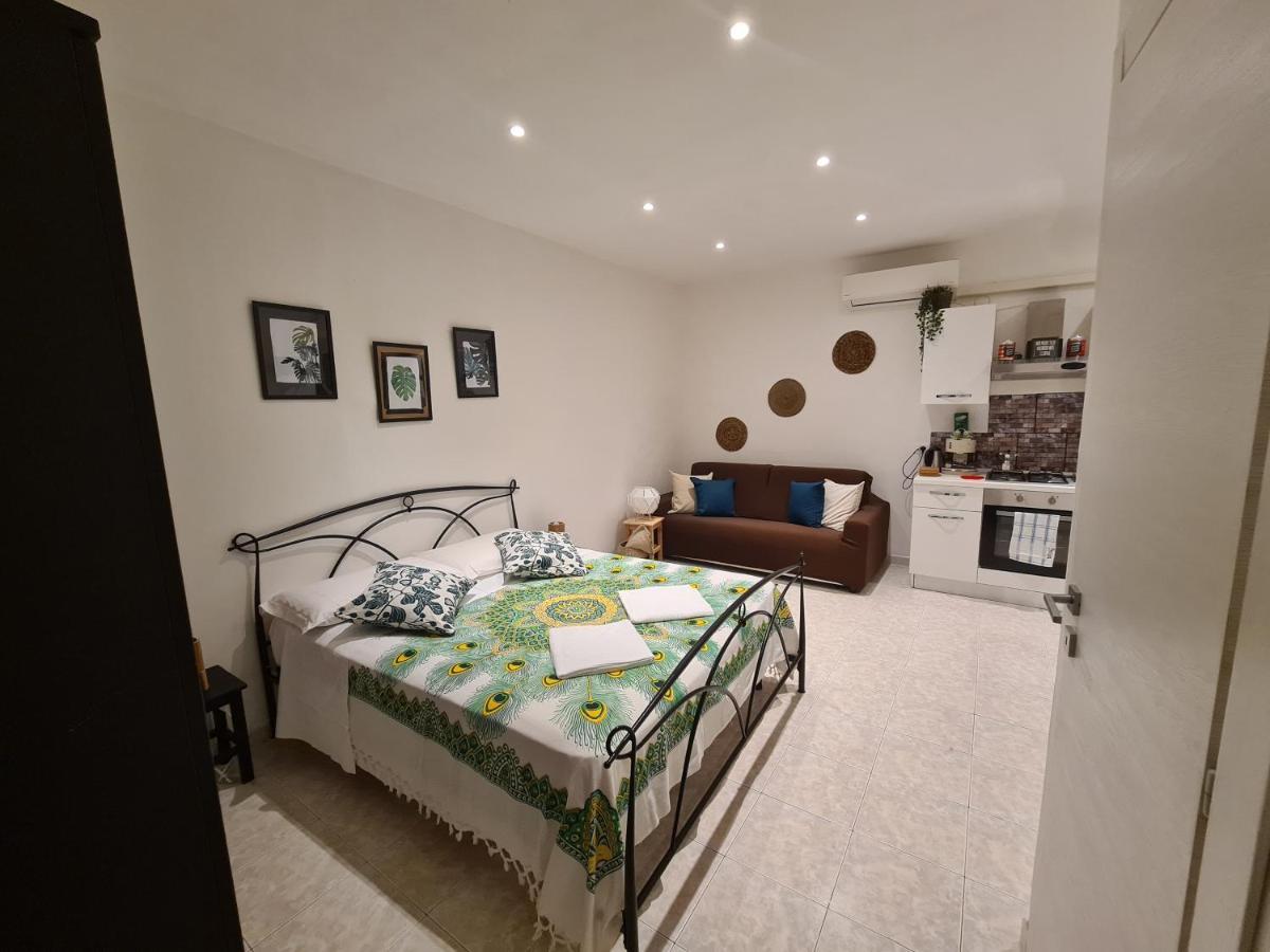 Stella Apartment Genoa Bagian luar foto